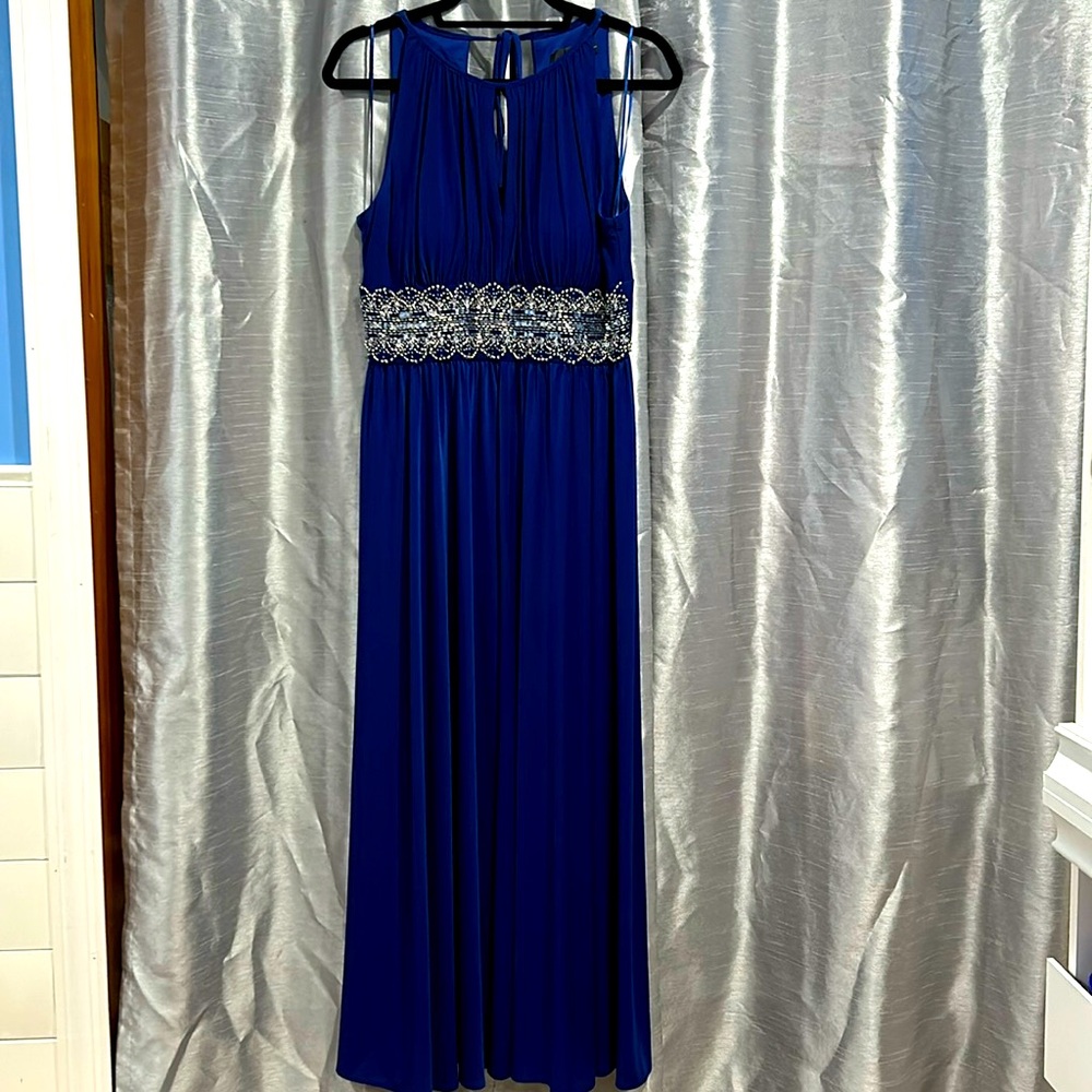 Women’s long dress R&M Richard’s size 12P